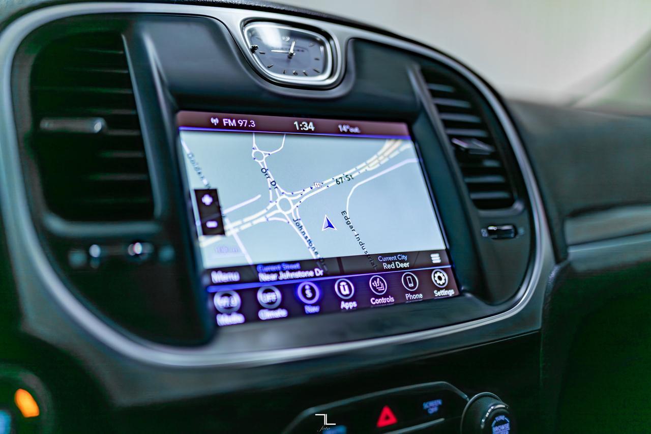 2020 Chrysler 300 Touring Leather Roof Nav BCam Red Deer AB