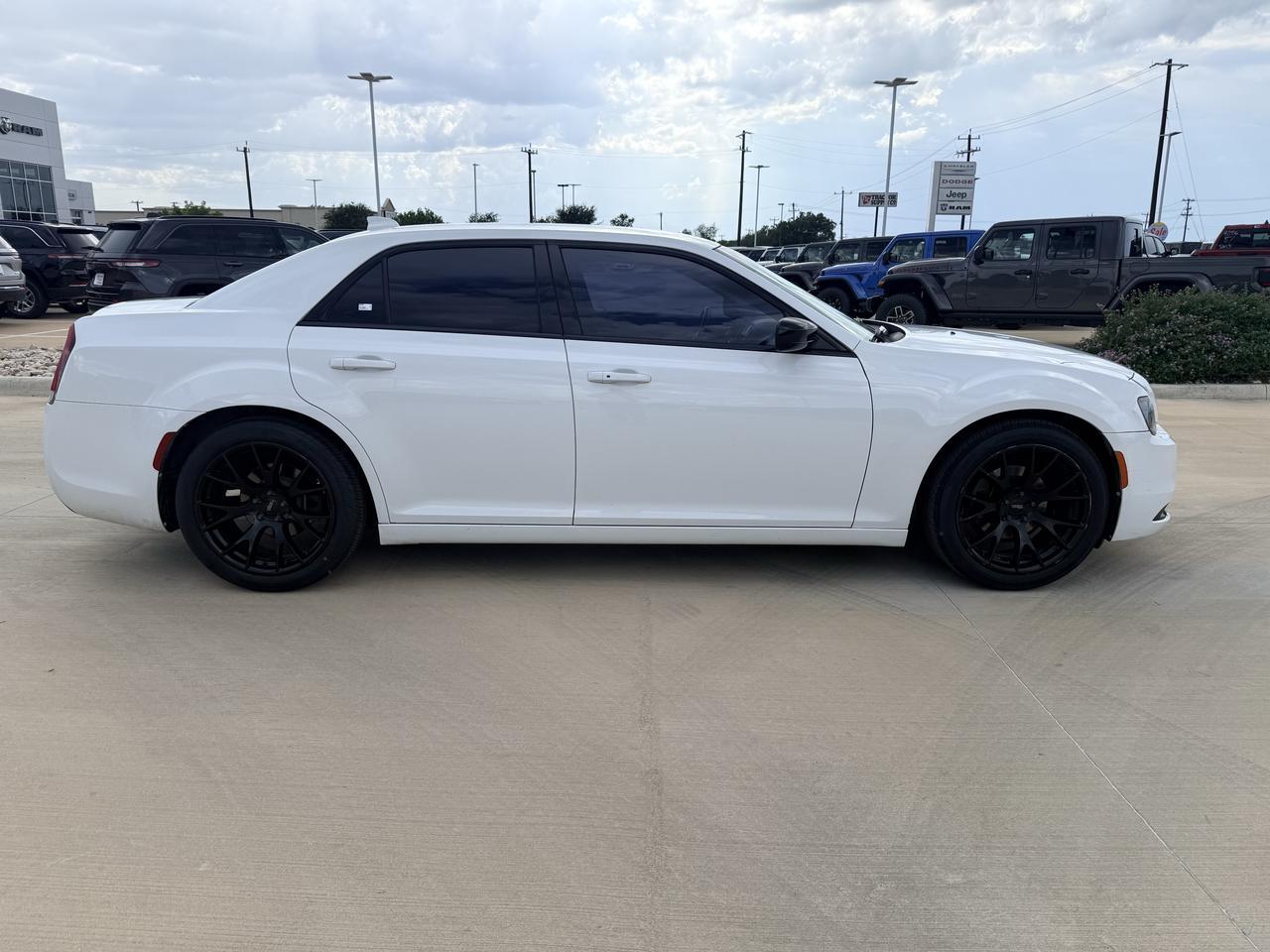 2020 Chrysler 300 Touring