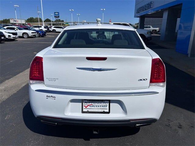 2020 Chrysler 300 Touring Farmington MO
