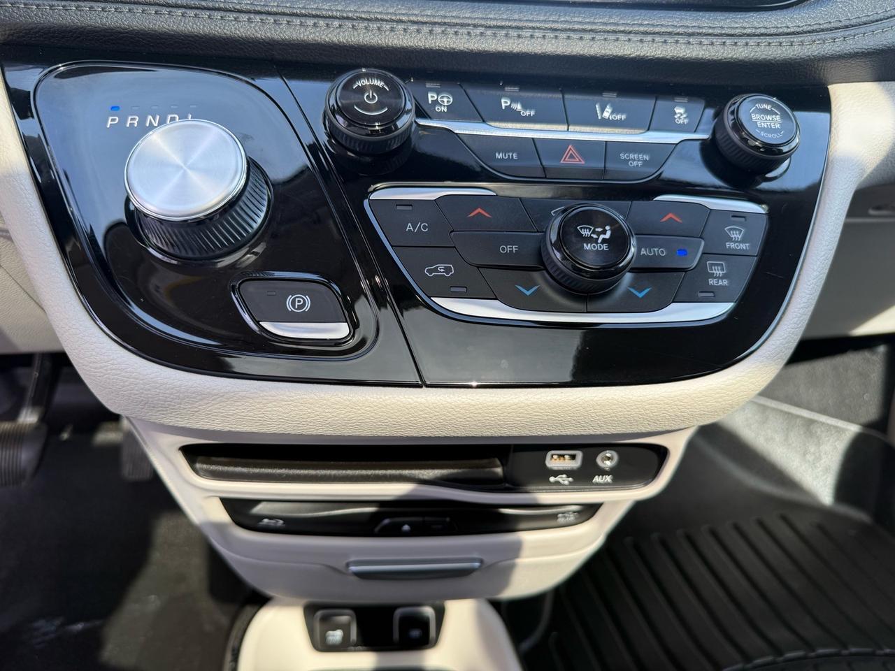 2020 Chrysler Pacifica Hybrid Limited