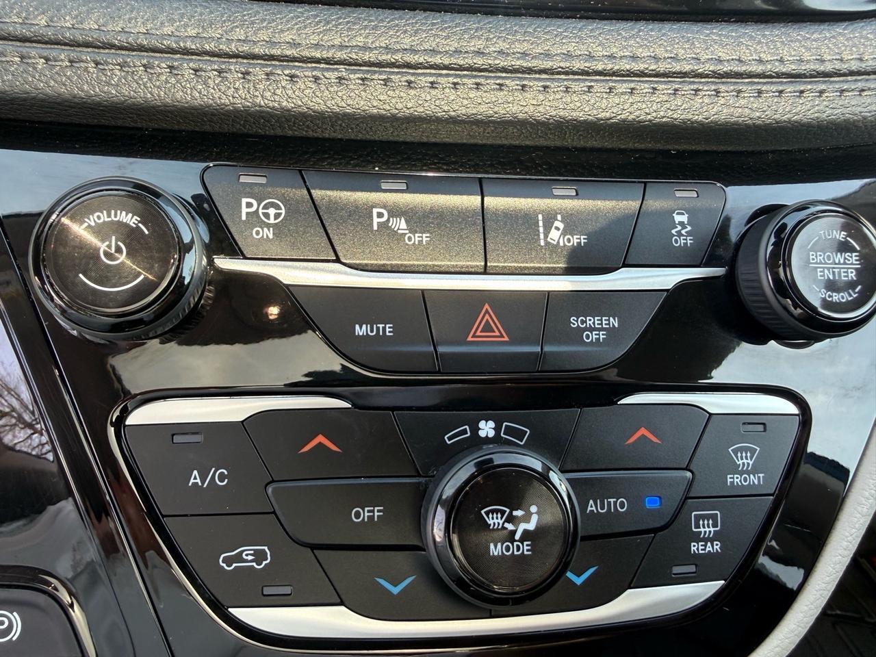 2020 Chrysler Pacifica Hybrid Limited