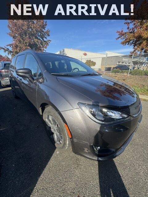 2020 Chrysler Pacifica Hybrid Limited Renton WA