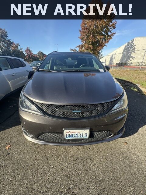 2020 Chrysler Pacifica Hybrid Limited Renton WA