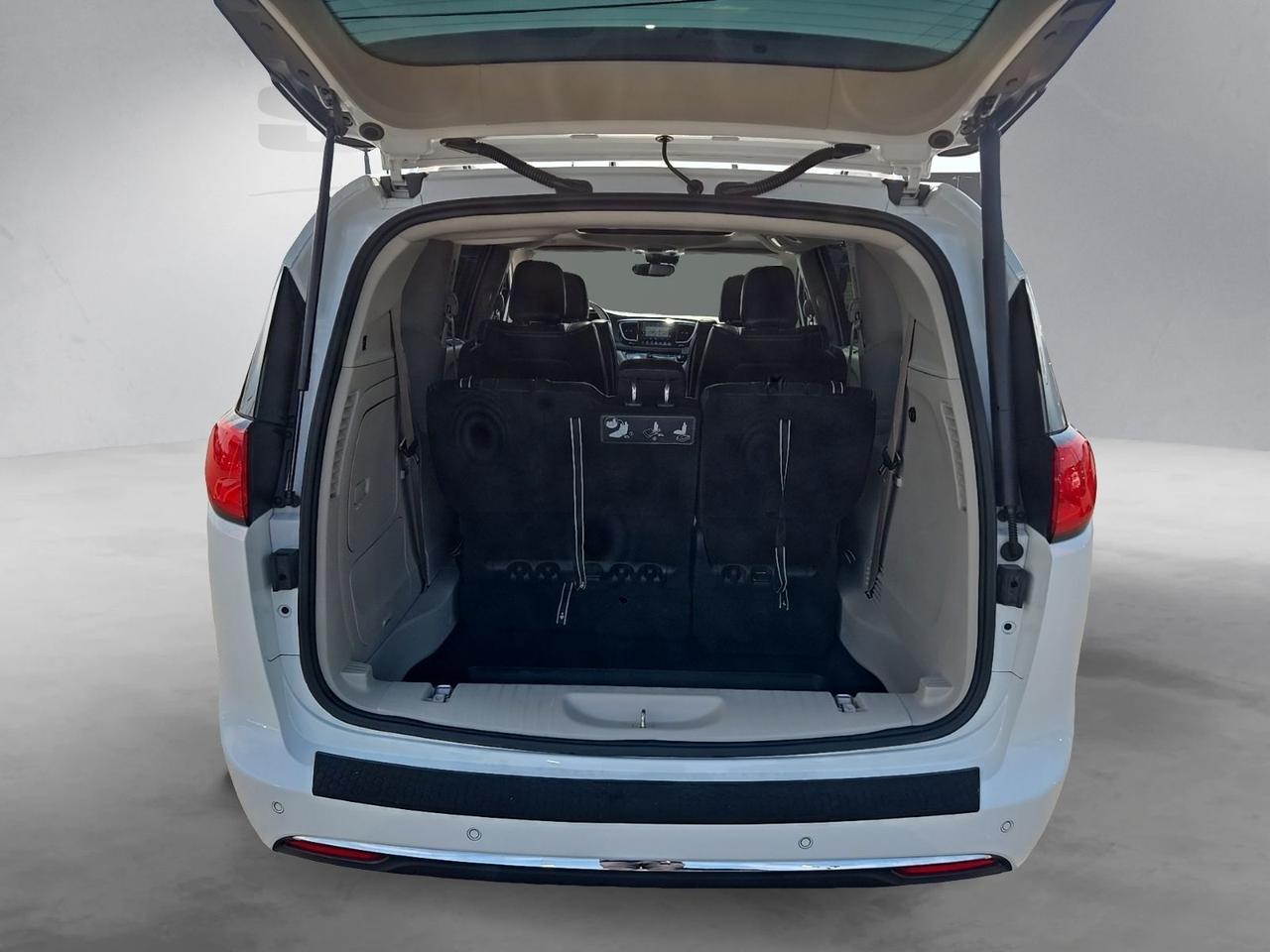 2020 Chrysler Pacifica Hybrid Limited Fredericksburg VA
