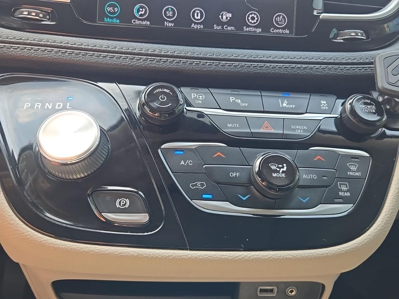2020 Chrysler Pacifica Hybrid Limited Fredericksburg VA