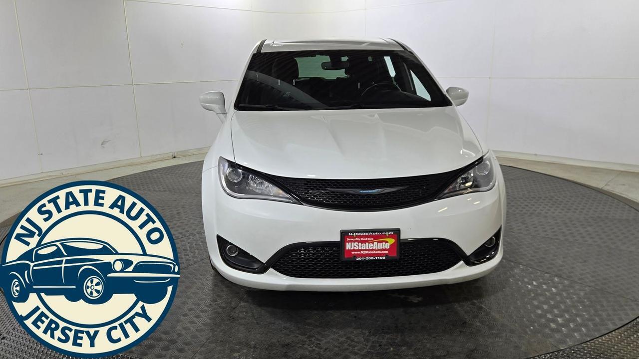 2020 Chrysler Pacifica Hybrid Touring