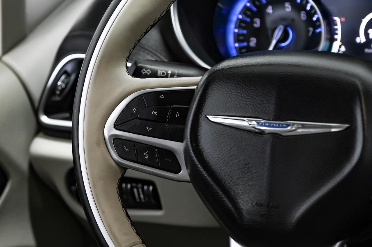 2020 Chrysler Pacifica LIMITED BLIND SPOT NAVIGATION PANORAMA LEATHER HEATED & COOLED S Carrollton TX