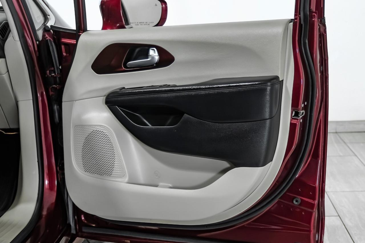 2020 Chrysler Pacifica LIMITED BLIND SPOT NAVIGATION PANORAMA LEATHER HEATED & COOLED S Carrollton TX