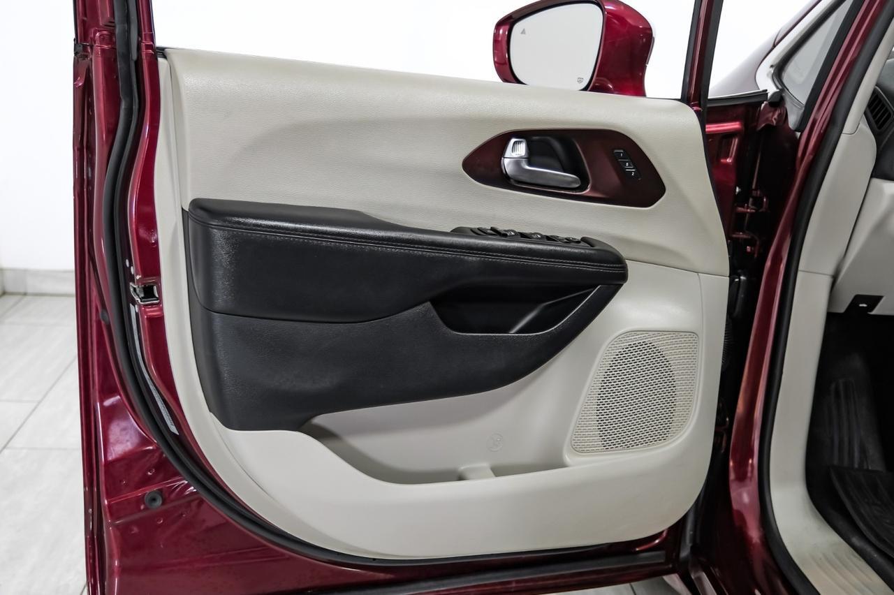 2020 Chrysler Pacifica LIMITED BLIND SPOT NAVIGATION PANORAMA LEATHER HEATED & COOLED S Carrollton TX