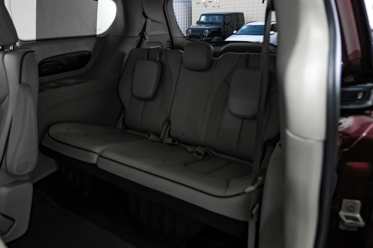 2020 Chrysler Pacifica LIMITED BLIND SPOT NAVIGATION PANORAMA LEATHER HEATED & COOLED SEATS REAR CAMERA Carrollton TX