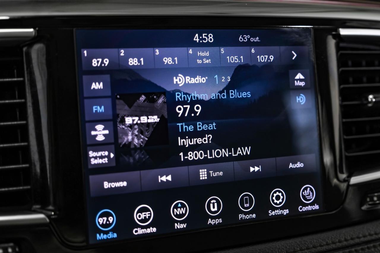 2020 Chrysler Pacifica LIMITED BLIND SPOT NAVIGATION PANORAMA LEATHER HEATED & COOLED SEATS REAR CAMERA Carrollton TX