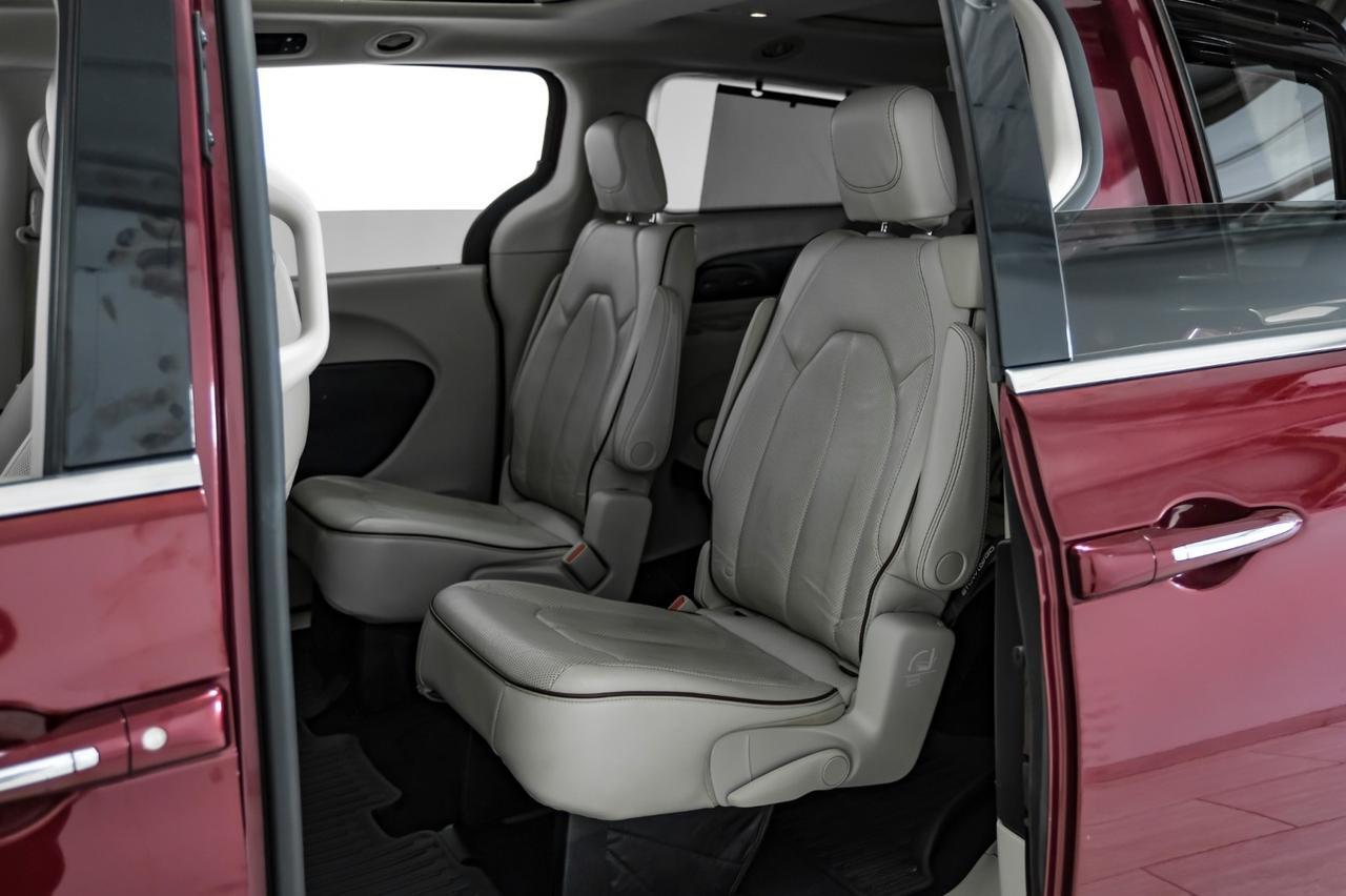 2020 Chrysler Pacifica LIMITED BLIND SPOT NAVIGATION PANORAMA LEATHER HEATED & COOLED SEATS REAR CAMERA Carrollton TX