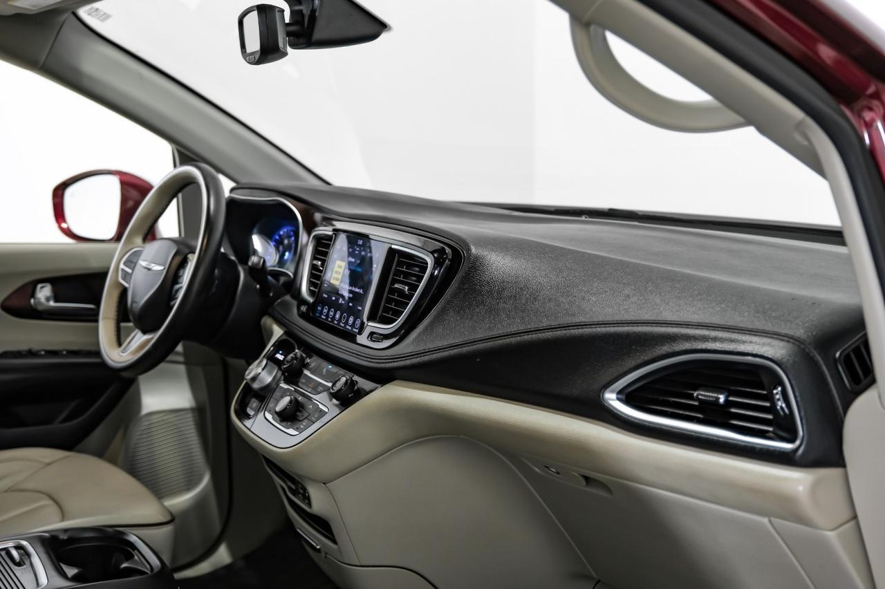 2020 Chrysler Pacifica LIMITED BLIND SPOT NAVIGATION PANORAMA LEATHER HEATED & COOLED SEATS REAR CAMERA Carrollton TX