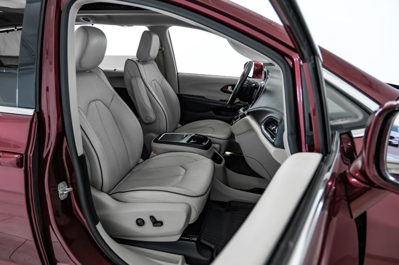 2020 Chrysler Pacifica LIMITED BLIND SPOT NAVIGATION PANORAMA LEATHER HEATED & COOLED SEATS REAR CAMERA Carrollton TX