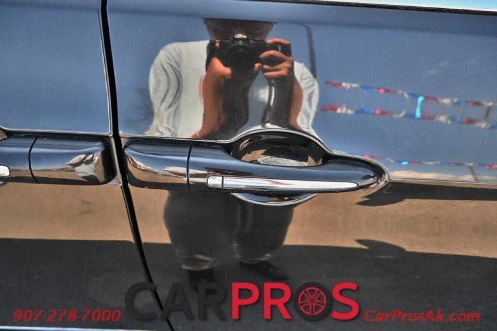 2020 Chrysler Pacifica Limited - 3.6L V6 - Automatic - Front Leather Heated & Cooled Seats - Heated Steering Wheel - Push To Start - Remote Start - Heated 2nd Row - 3rd Row Seats 7 - Bluetooth Anchorage AK