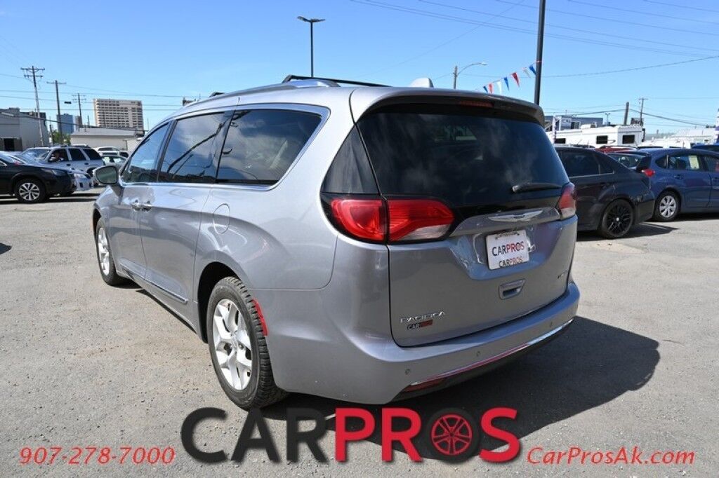 2020 Chrysler Pacifica Limited - Remote Start - Front Heated & Cooled Leather Seats - 2nd Row Heated Seats - Heated Steering Wheel - Bluetooth - Apple CarPlay & Andriod Auto - Backup Camera - Nav - Sunroof - 3rd Row Seats 7 - HID Headlights Anchorage AK