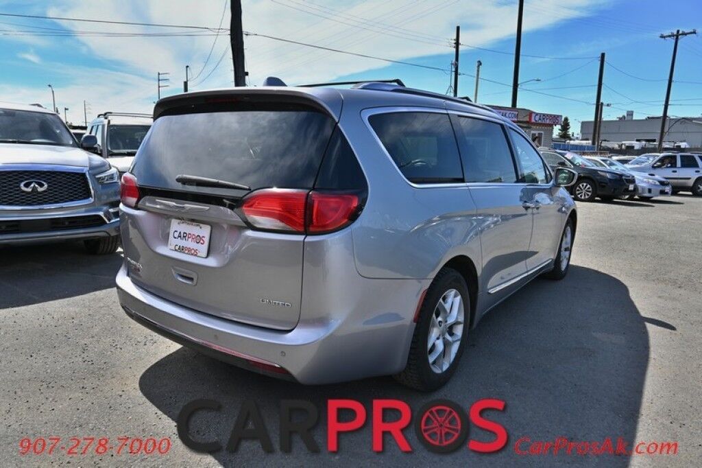 2020 Chrysler Pacifica Limited - Remote Start - Front Heated & Cooled Leather Seats - 2nd Row Heated Seats - Heated Steering Wheel - Bluetooth - Apple CarPlay & Andriod Auto - Backup Camera - Nav - Sunroof - 3rd Row Seats 7 - HID Headlights Anchorage AK