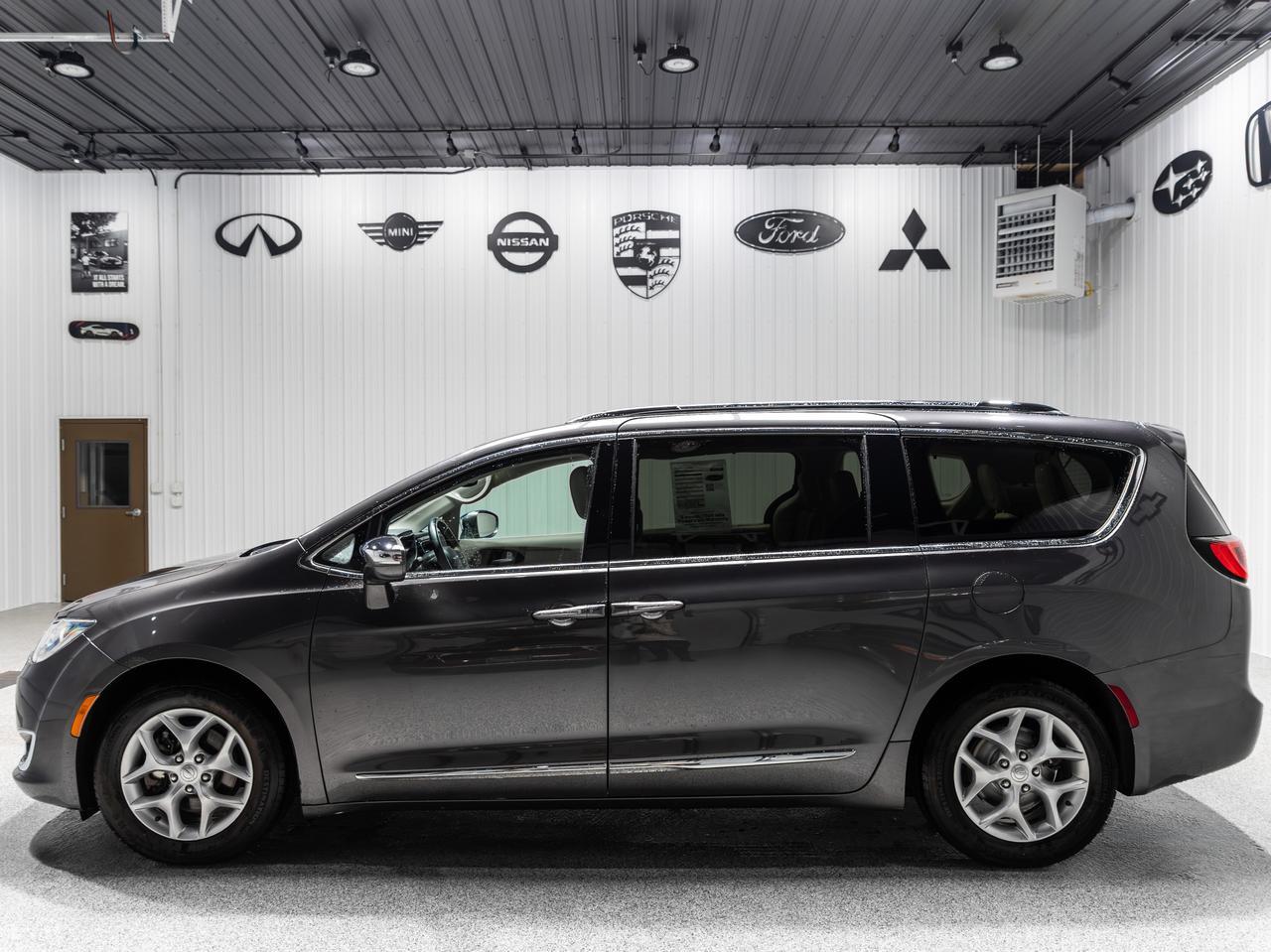 2020 Chrysler Pacifica Limited 7-Passenger NAV Cranberry PA