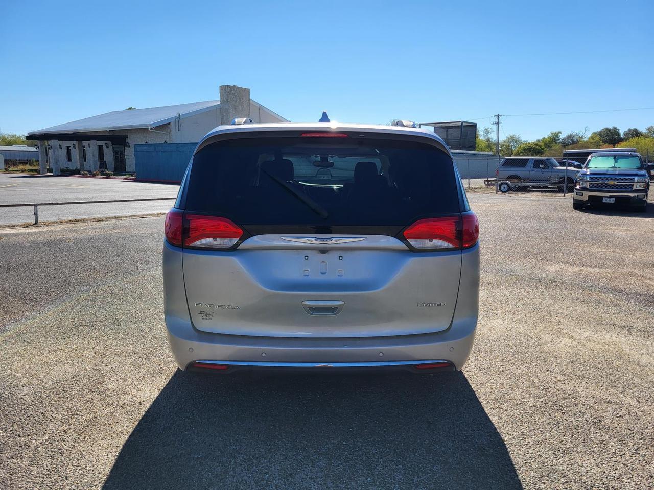 2020 Chrysler Pacifica Limited Beeville TX