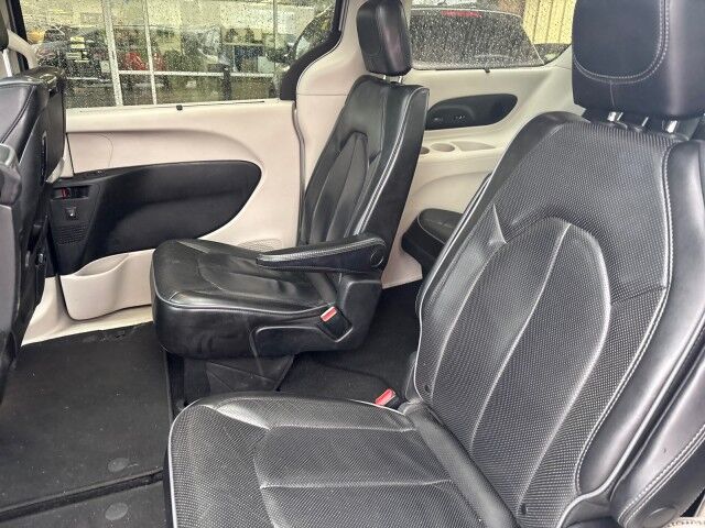 2020 Chrysler Pacifica Limited Cleveland OH