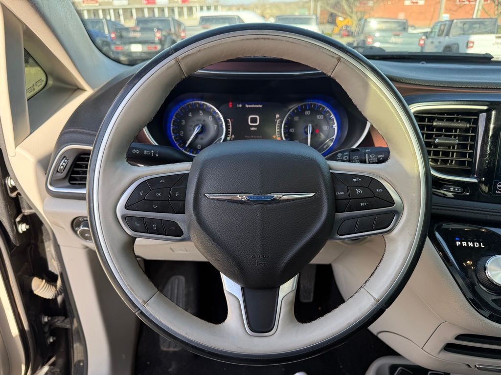 2020 Chrysler Pacifica Limited Crestwood KY