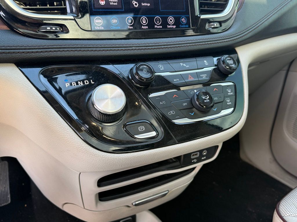 2020 Chrysler Pacifica Limited Crestwood KY