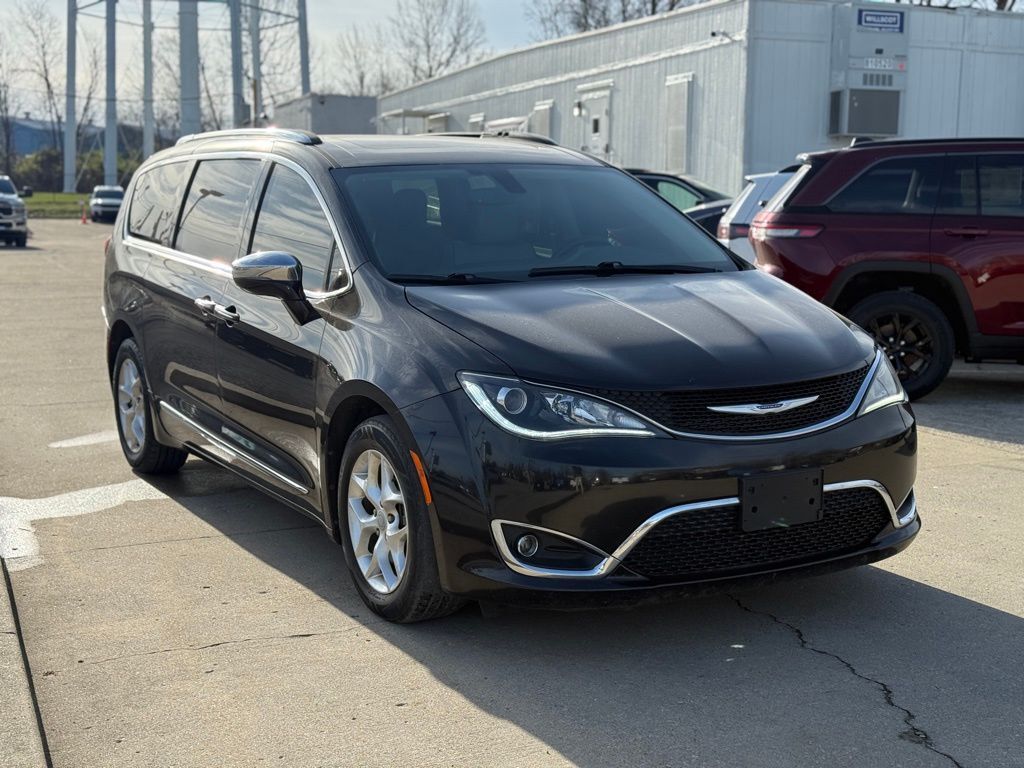 2020 Chrysler Pacifica Limited Crestwood KY