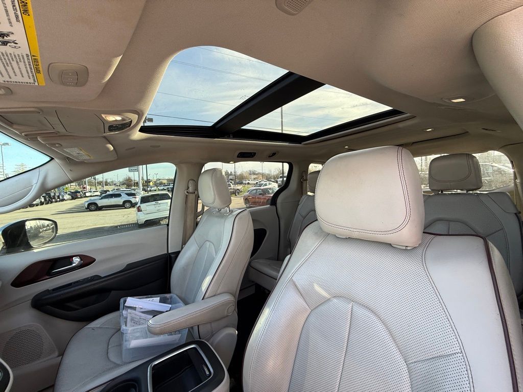 2020 Chrysler Pacifica Limited Crestwood KY