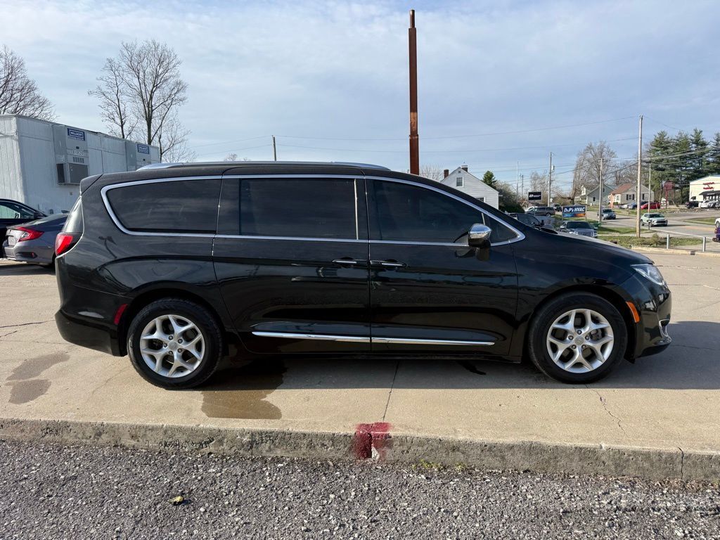 2020 Chrysler Pacifica Limited Crestwood KY
