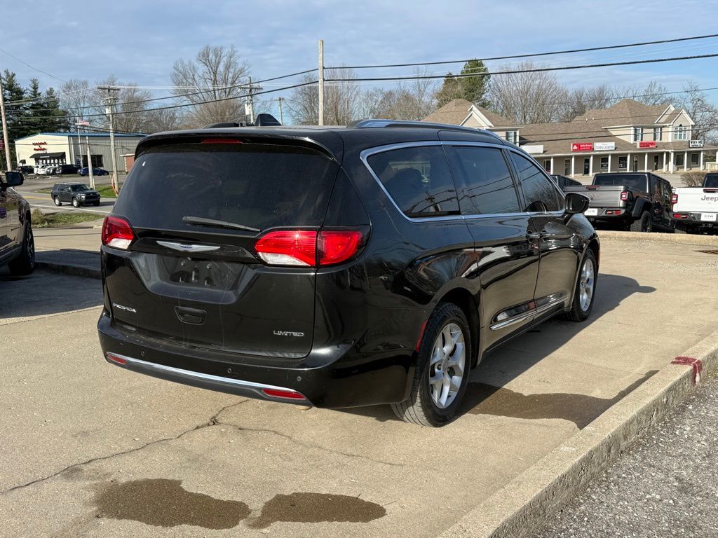 2020 Chrysler Pacifica Limited Crestwood KY
