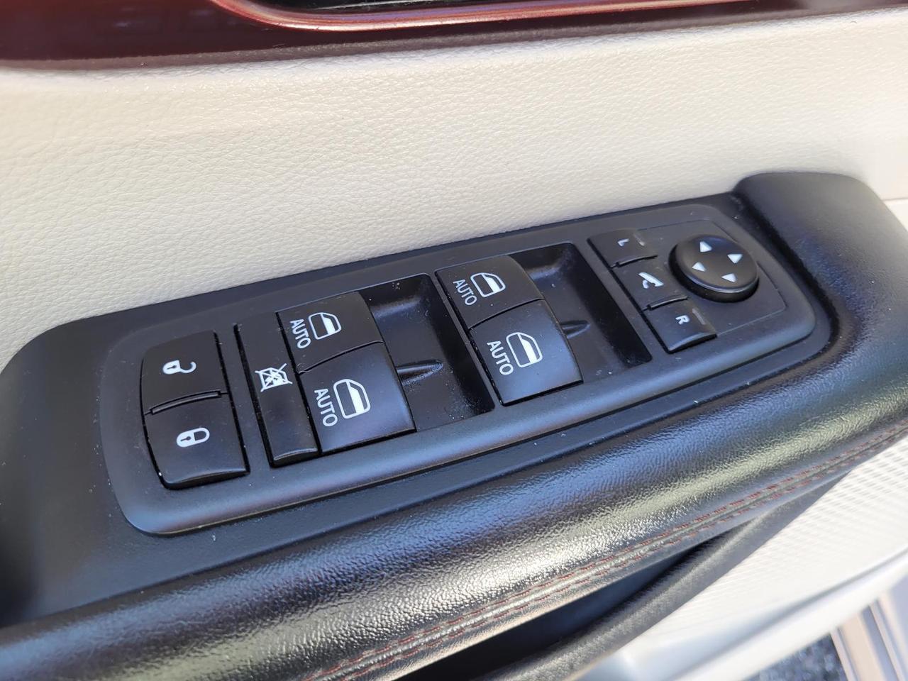 2020 Chrysler Pacifica Limited FWD Beeville TX