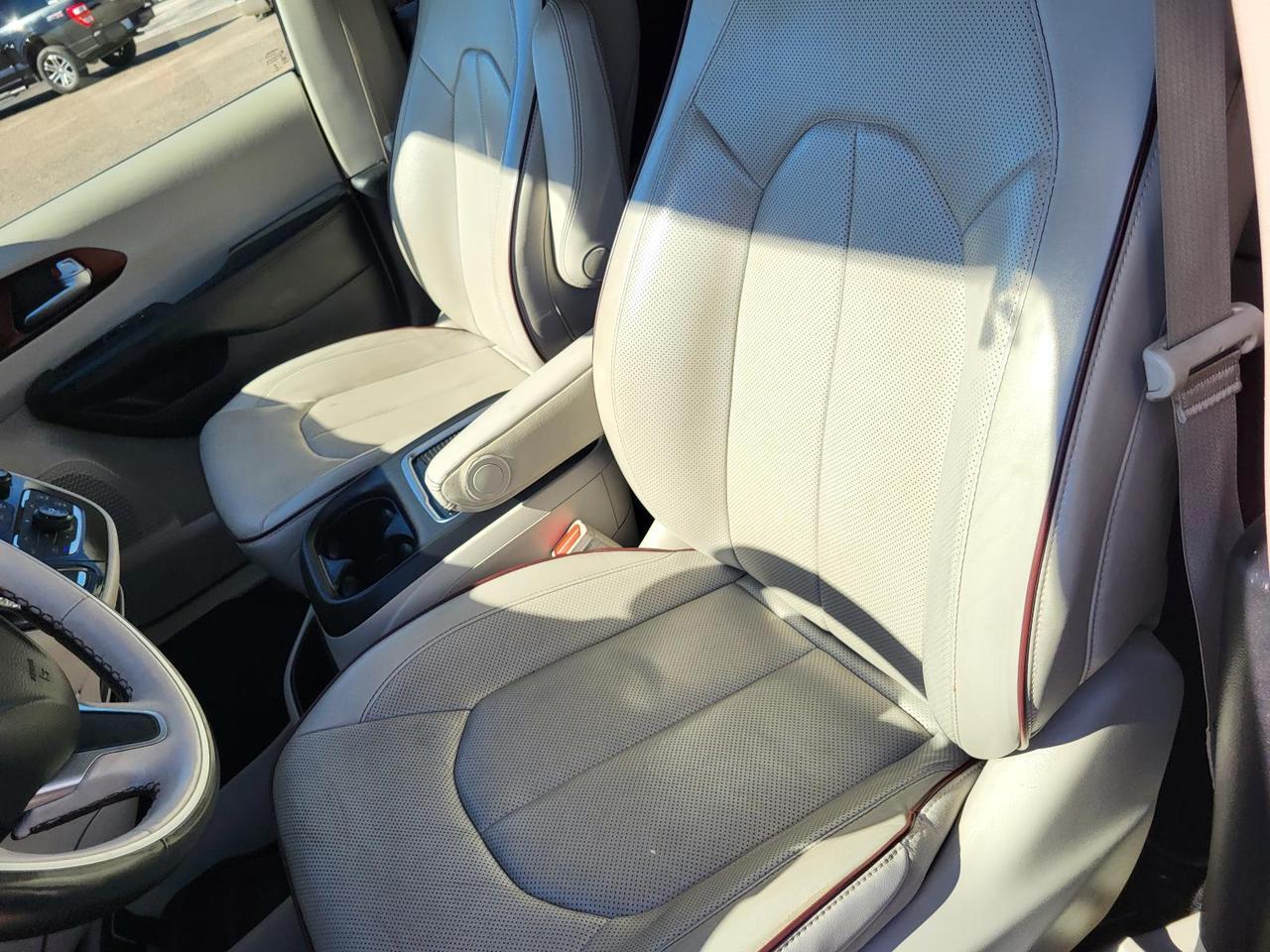 2020 Chrysler Pacifica Limited FWD Beeville TX