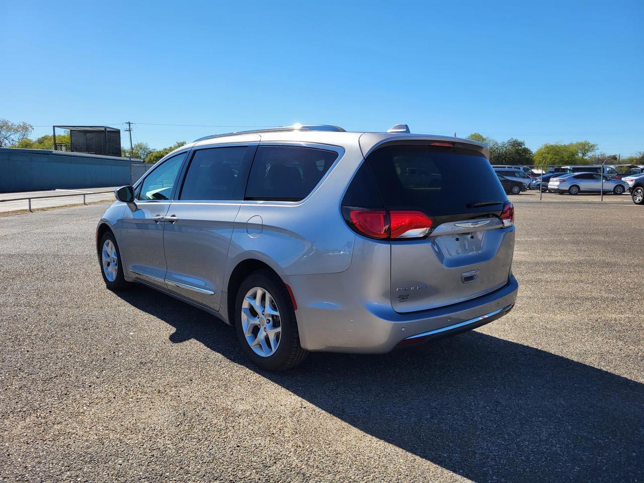 2020 Chrysler Pacifica Limited FWD Beeville TX