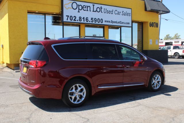 2020 Chrysler Pacifica Limited photo 5