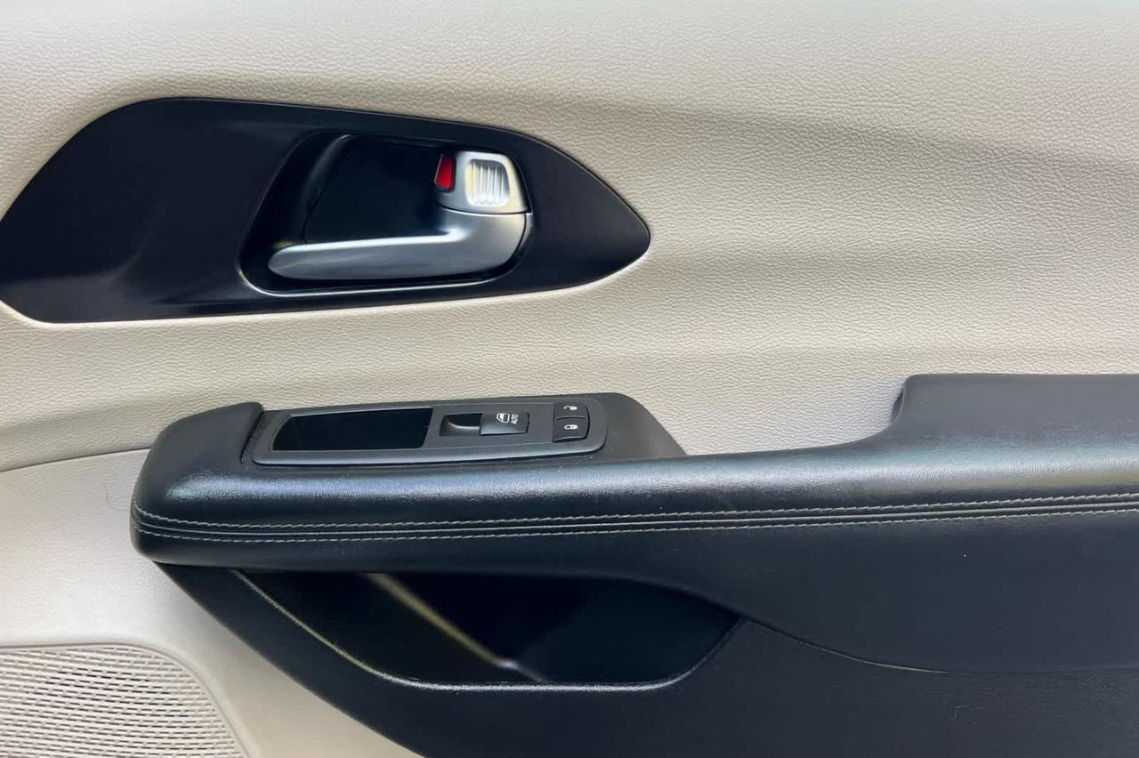 2020 Chrysler Pacifica Limited Roseville CA