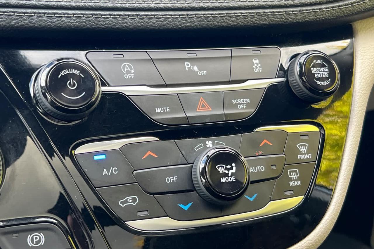 2020 Chrysler Pacifica Limited Roseville CA