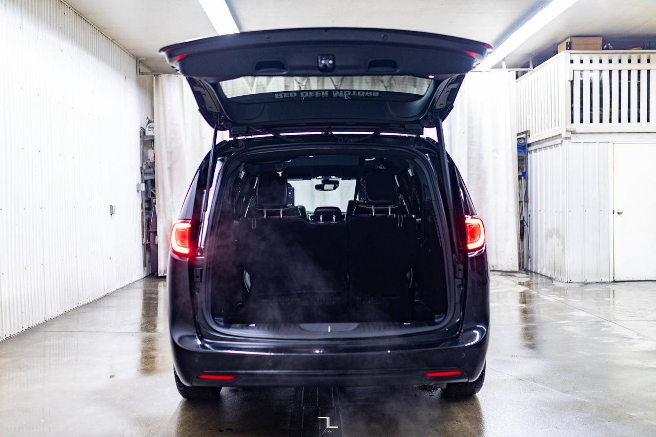 2020 Chrysler Pacifica Limited S Leather Nav BCam Red Deer AB