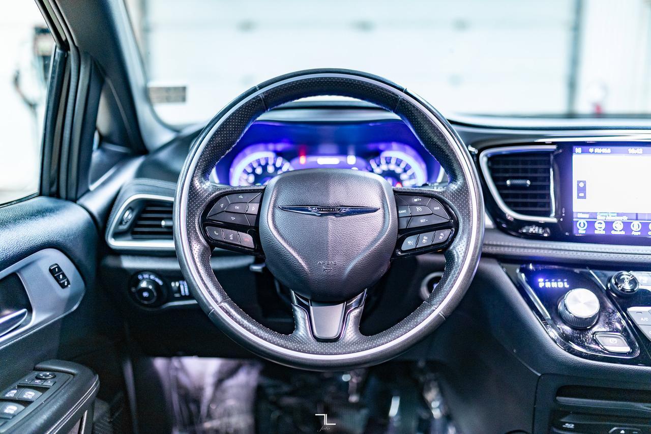 2020 Chrysler Pacifica Limited S Leather Nav BCam Red Deer AB