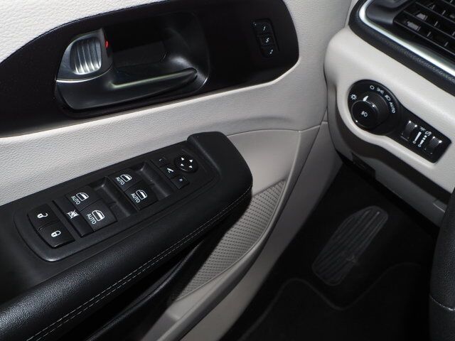 2020 Chrysler Pacifica Limited New Braunfels TX