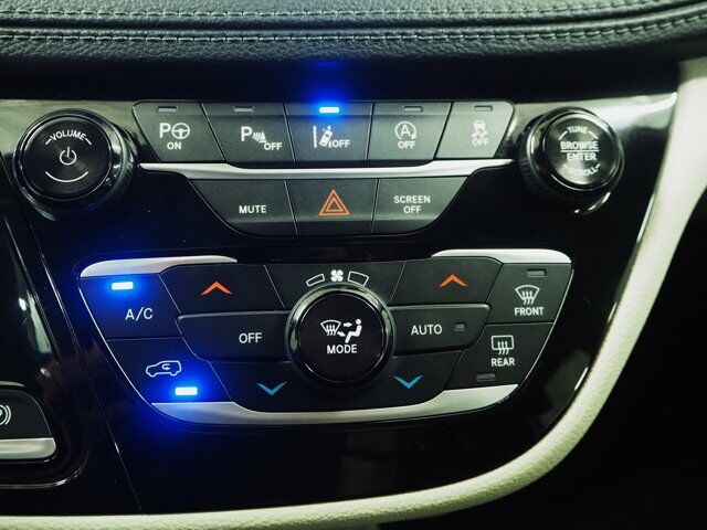 2020 Chrysler Pacifica Limited New Braunfels TX