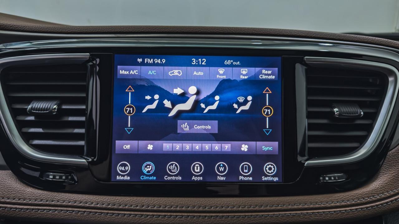 2020 Chrysler Pacifica Limited Tallmadge OH