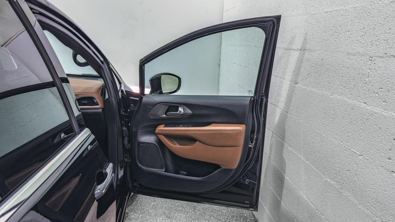 2020 Chrysler Pacifica Limited Tallmadge OH