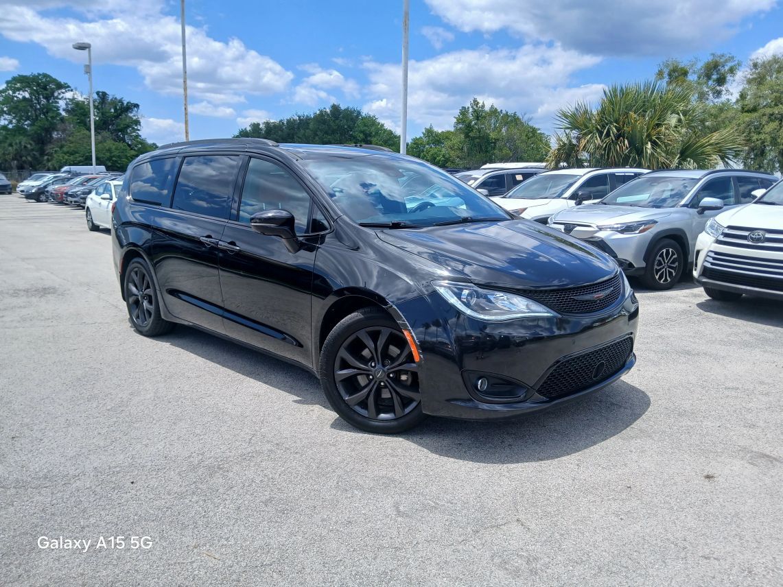 2020 Chrysler Pacifica Red S Minivan 4D
