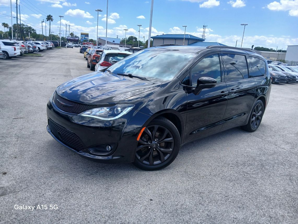 2020 Chrysler Pacifica Red S Minivan 4D