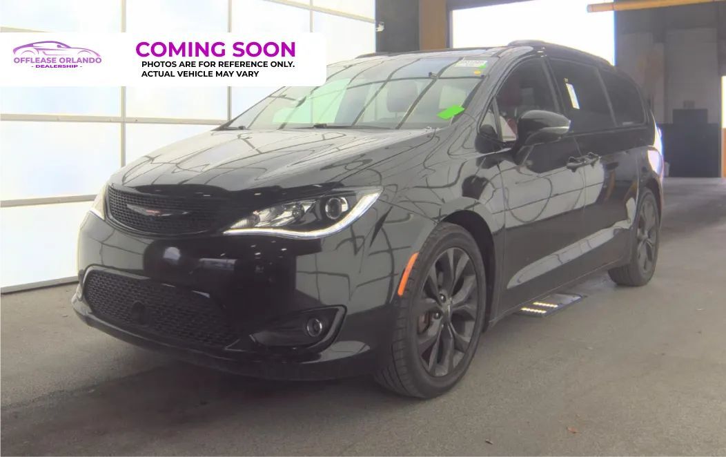 2020 Chrysler Pacifica Red S Minivan 4D