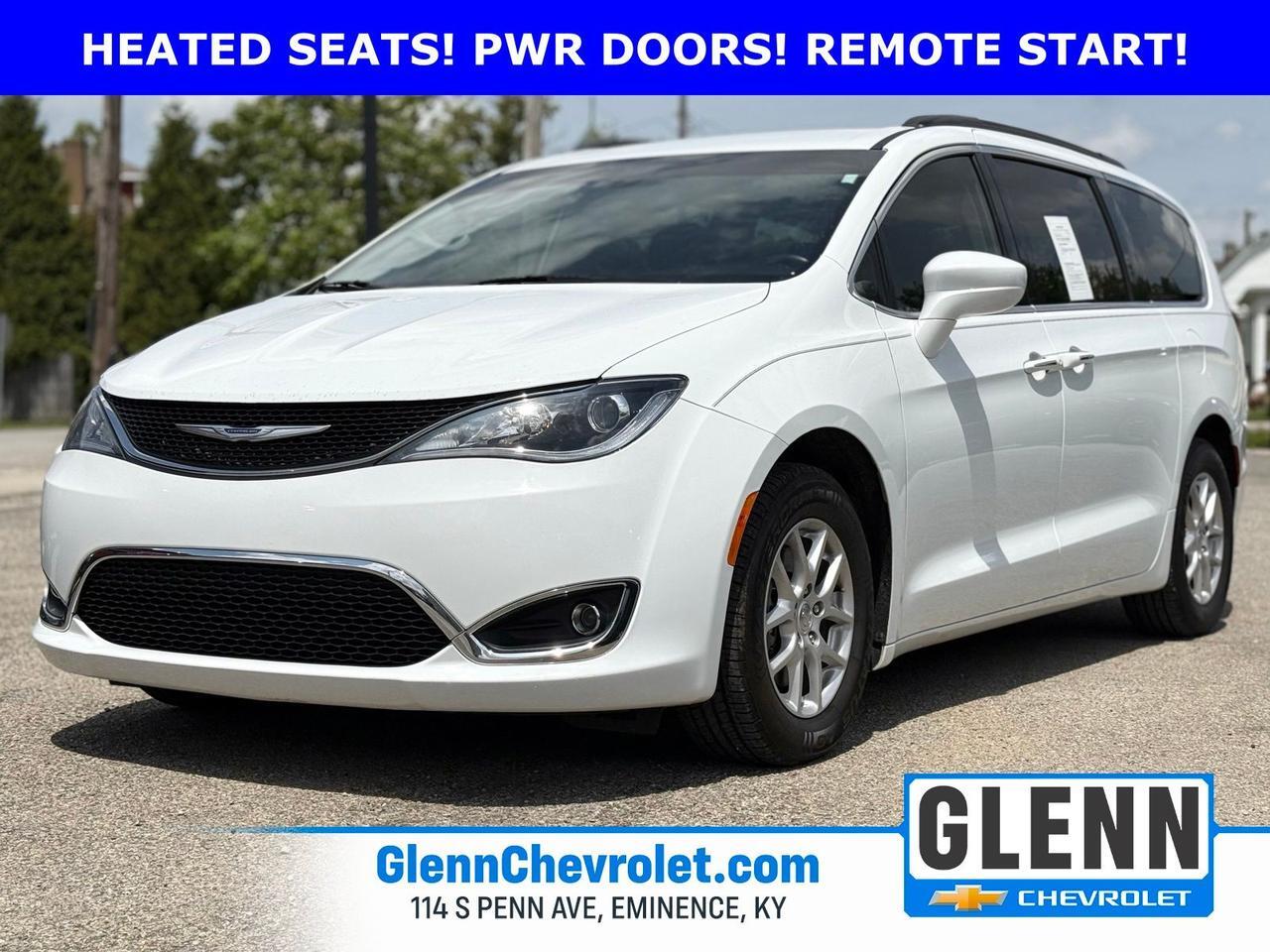 2020 Chrysler Pacifica Touring's photo