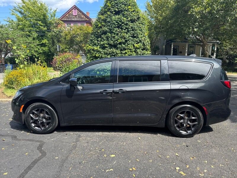 2020 Chrysler Pacifica Touring FWD Arlington VA