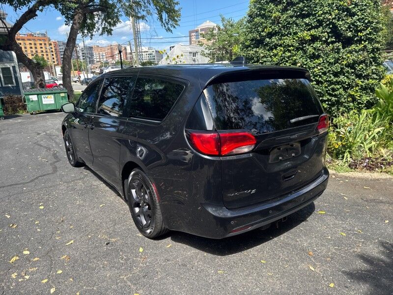2020 Chrysler Pacifica Touring FWD