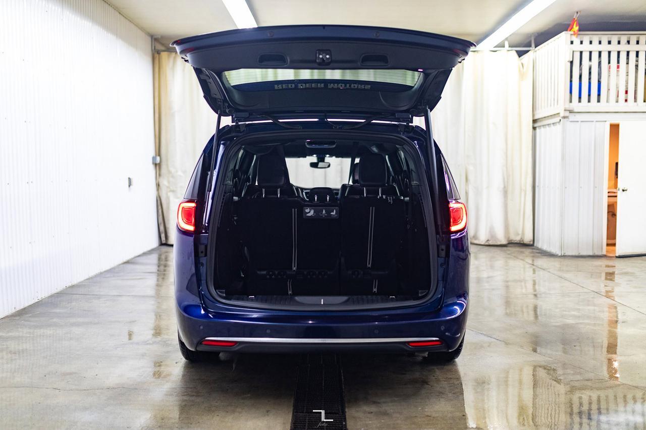 2020 Chrysler Pacifica Touring-L 35th Anniversary Leather DVD BCam Red Deer AB