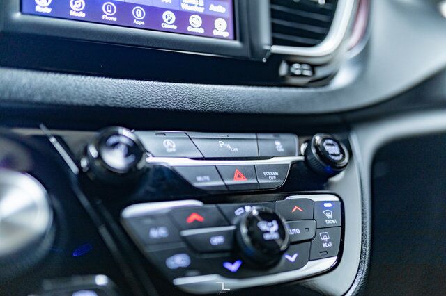 2020 Chrysler Pacifica Touring-L 35th Anniversary Leather DVD BCam Red Deer AB